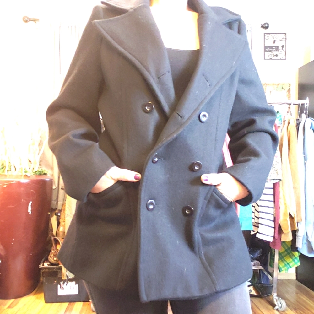 A Gold E BERT black wool nylon lined pea coat made in USA size L